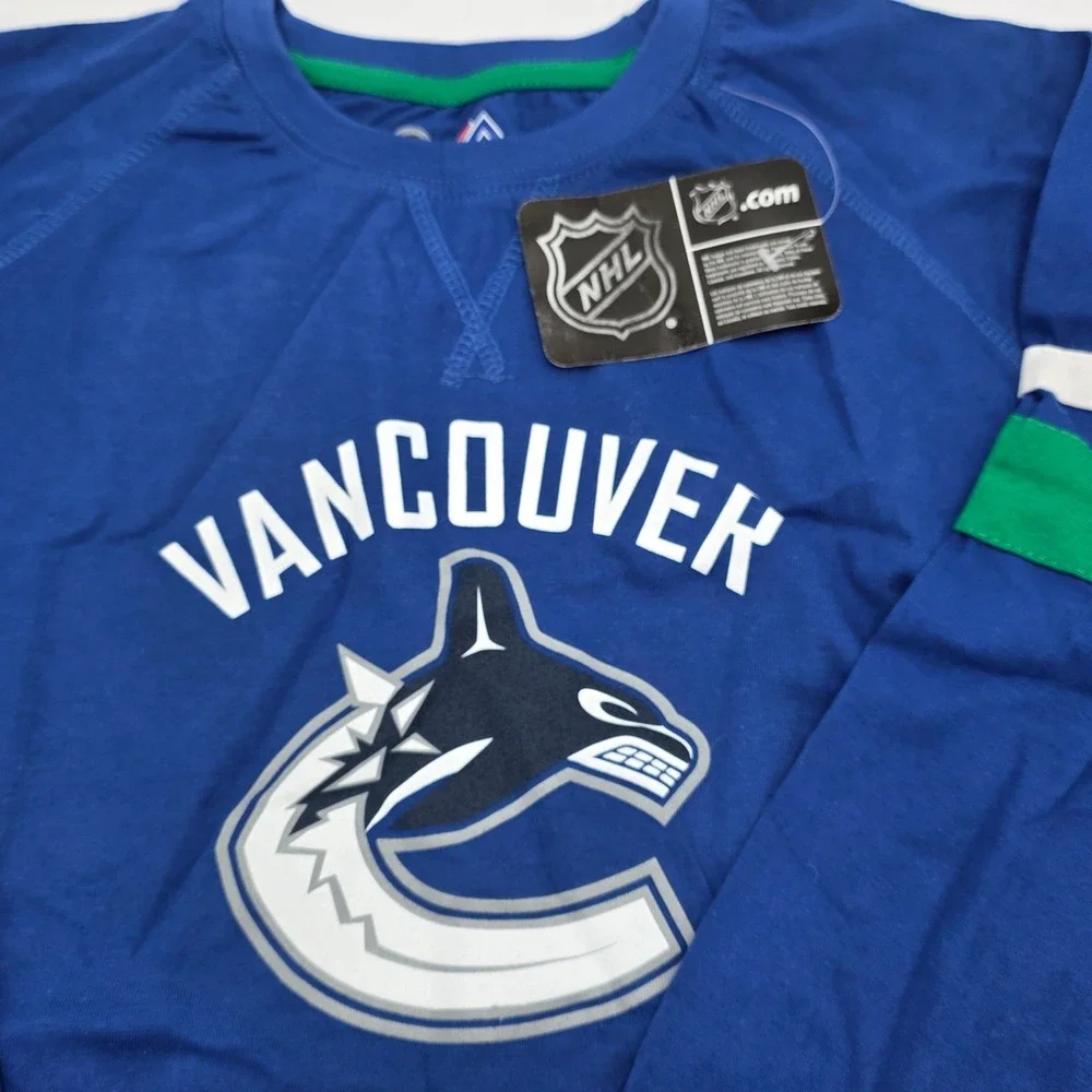 Majestic Vancouver Canucks NHL Long Sleeve Shirt Boys's Size M Blue Hockey nwt